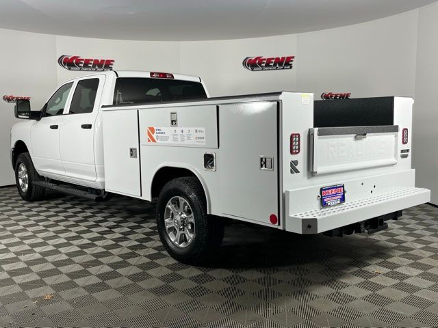 2026 RAM 3500 Chassis Tradesman - Photo 7