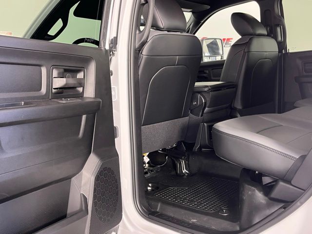 2026 RAM 3500 Chassis Tradesman - Photo 25