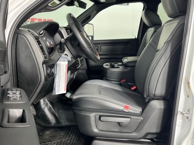 2026 RAM 3500 Chassis Tradesman - Photo 24