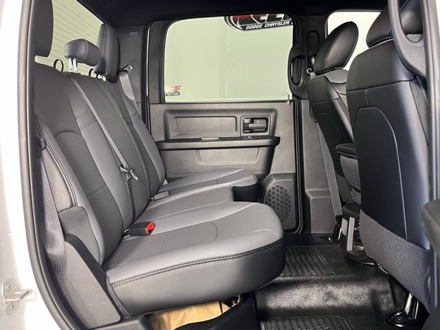 2026 RAM 3500 Chassis Tradesman - Photo 28