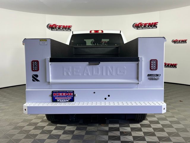 2026 RAM 3500 Chassis Tradesman - Photo 9