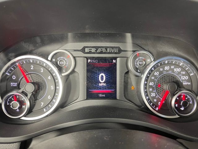 2026 RAM 3500 Chassis Tradesman - Photo 17