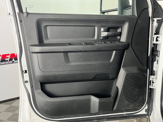 2026 RAM 3500 Chassis Tradesman - Photo 21