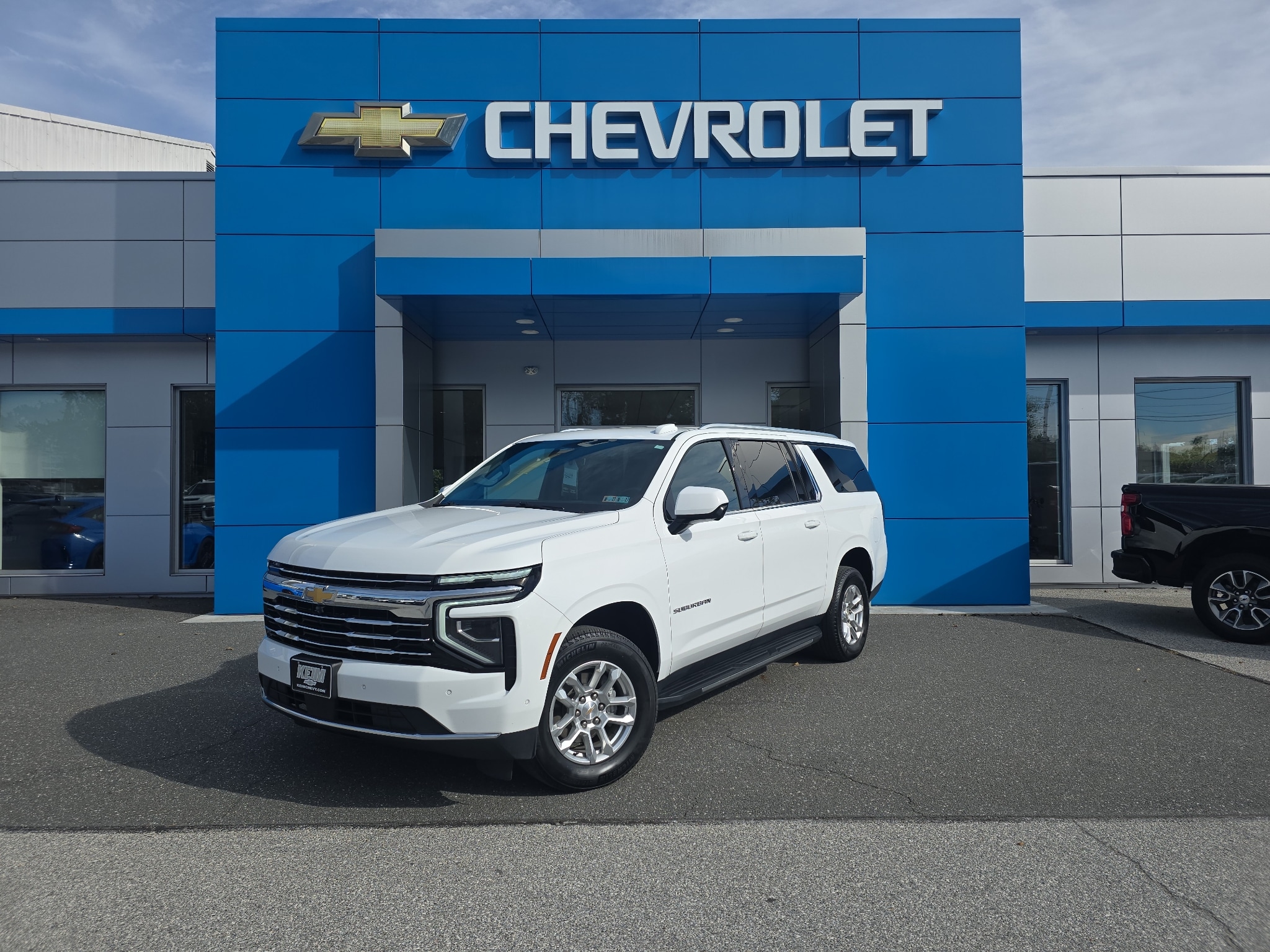 2025 Chevrolet Suburban LT