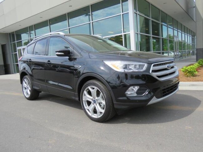 New 2019 Ford Escape Titanium SUV near Belmont
