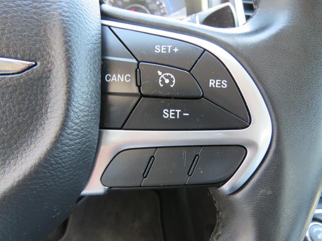 2017 Chrysler 200 Limited - Photo 22