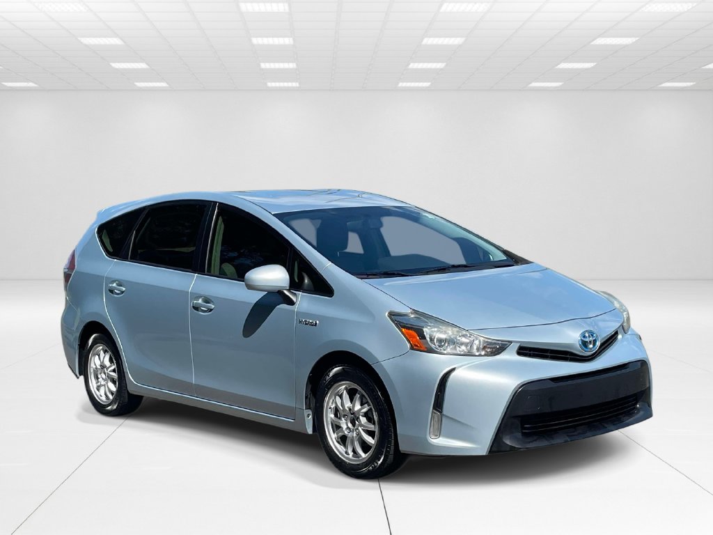2015 Toyota Prius v Three Wagon