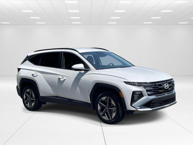 New 2026 Hyundai Tucson Hybrid SEL AWD SUV near Belmont