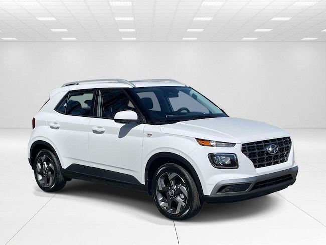 New 2026 Hyundai Venue SEL SUV near Belmont