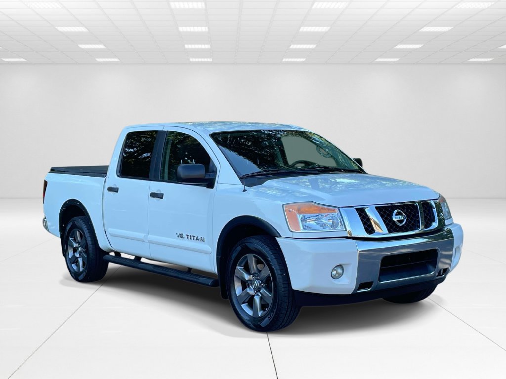 2015 Nissan Titan SV Truck