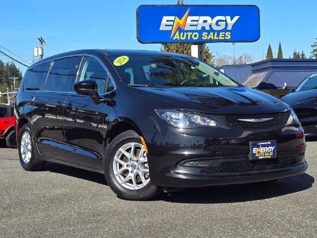 2024 Chrysler Voyager