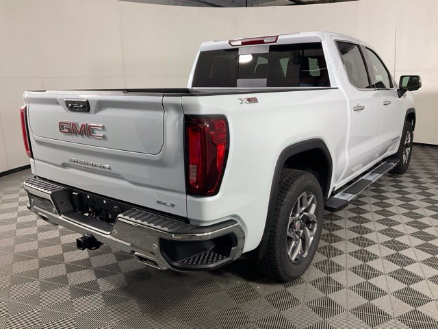 2026 GMC Sierra 1500 SLT - Photo 8
