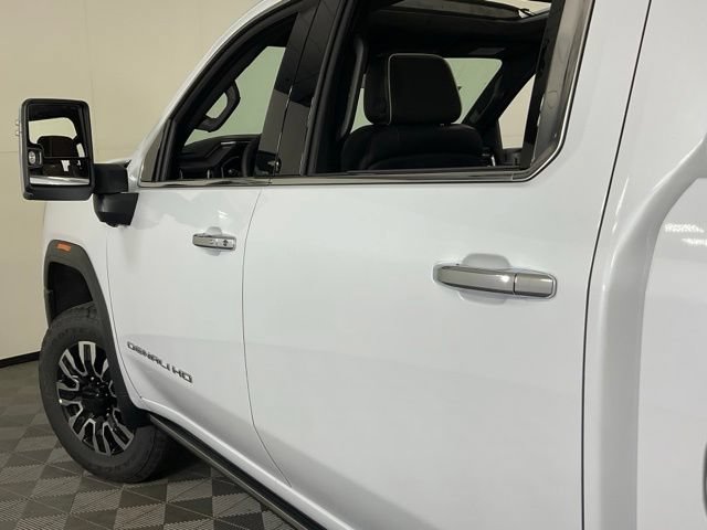 2026 GMC Sierra 3500HD Denali Ultimate - Photo 40