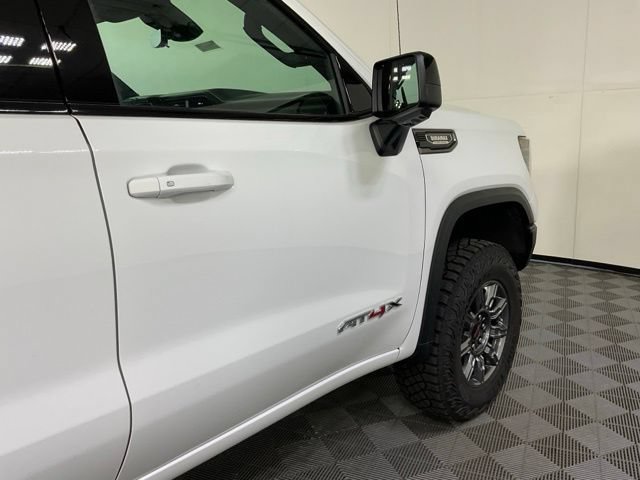 2026 GMC Sierra 1500 AT4X - Photo 9
