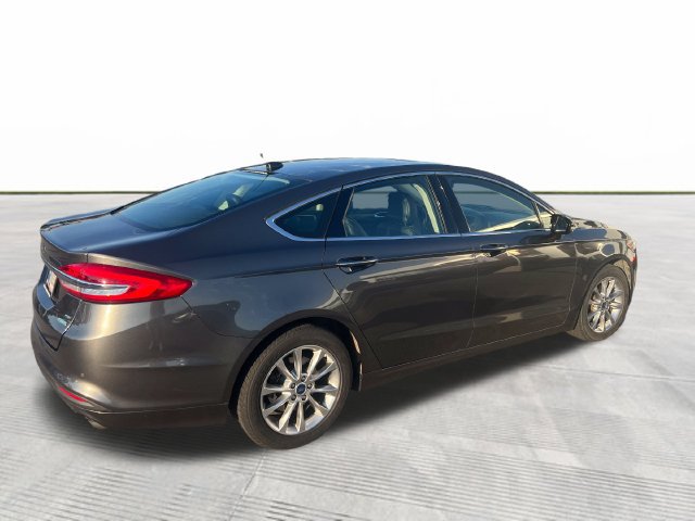 Used 2017 Ford Fusion SE