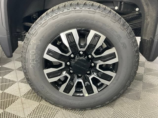2026 GMC Sierra 3500HD Denali Ultimate - Photo 44