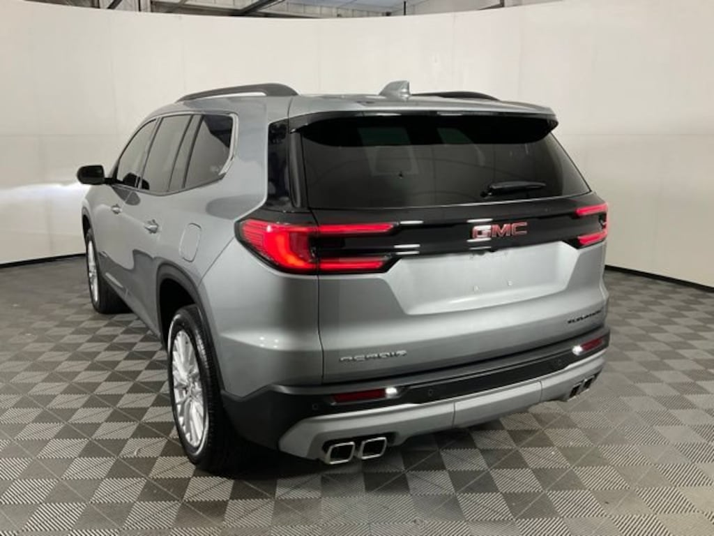 Used 2025 GMC Acadia Elevation SUV