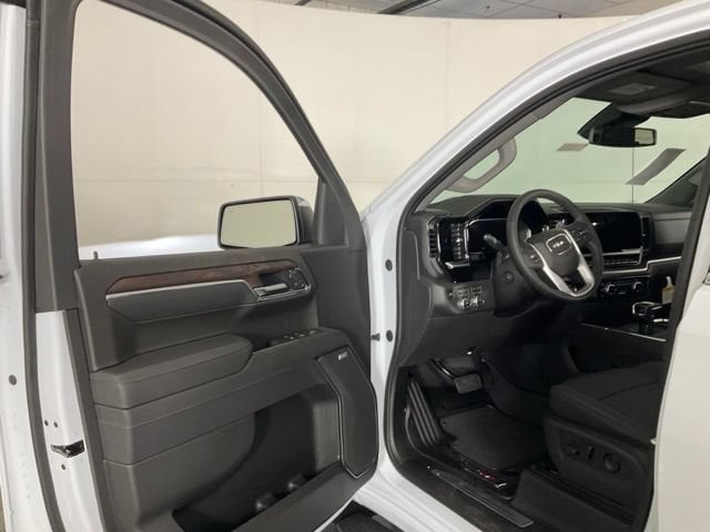 2026 GMC Sierra 1500 SLT - Photo 27