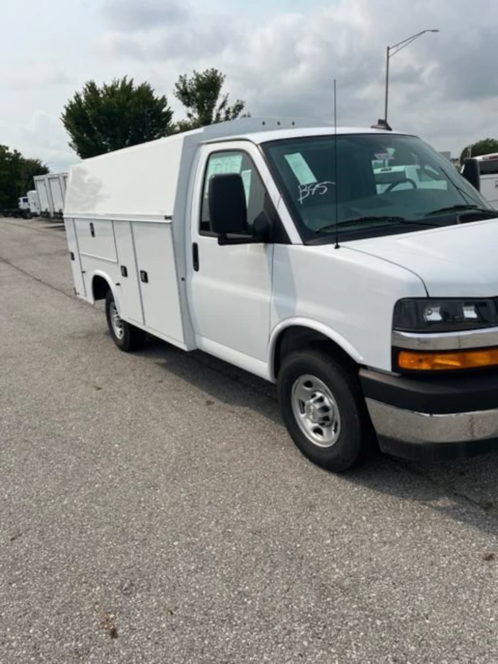 New 2026 Chevrolet Express Cutaway 3500 1WT Cutaway Van