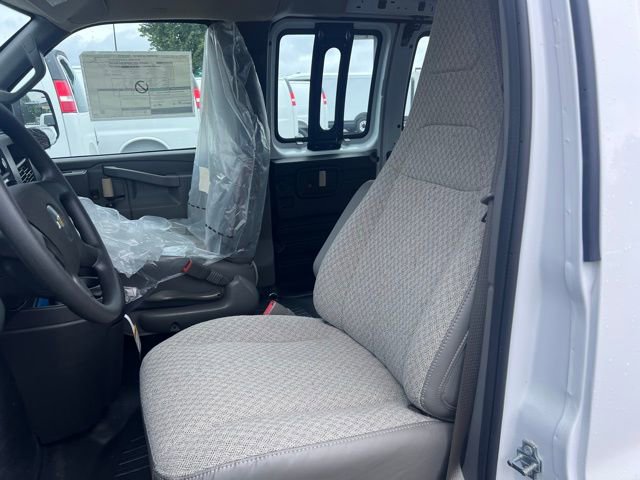 2025 Chevrolet Express Cargo Work Van - Photo 9