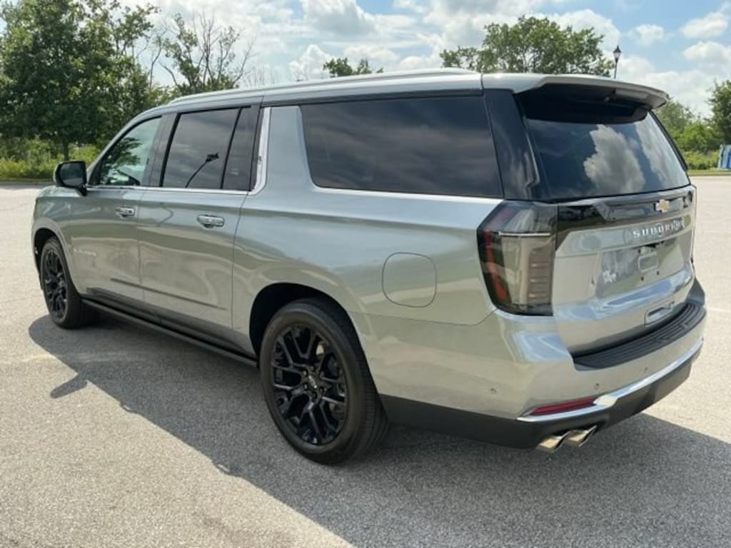 Used 2025 Chevrolet Suburban High Country SUV