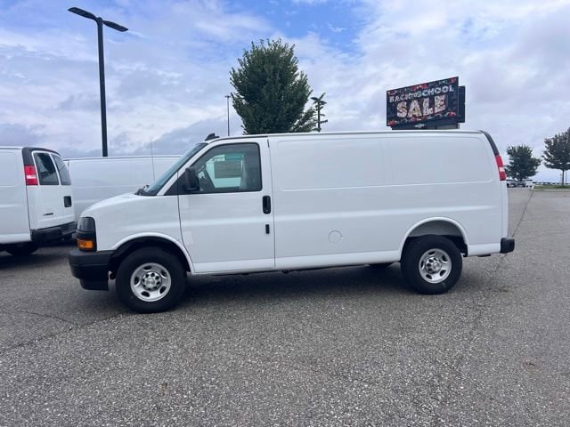 2025 Chevrolet Express Cargo Work Van - Photo 4