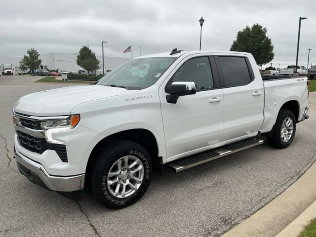 Used 2024 Chevrolet Silverado 1500 LT Truck