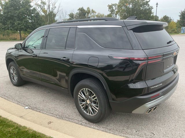 Used 2024 Chevrolet Traverse LT SUV