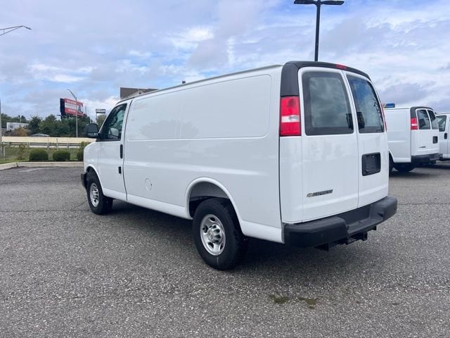 2025 Chevrolet Express Cargo Work Van - Photo 6