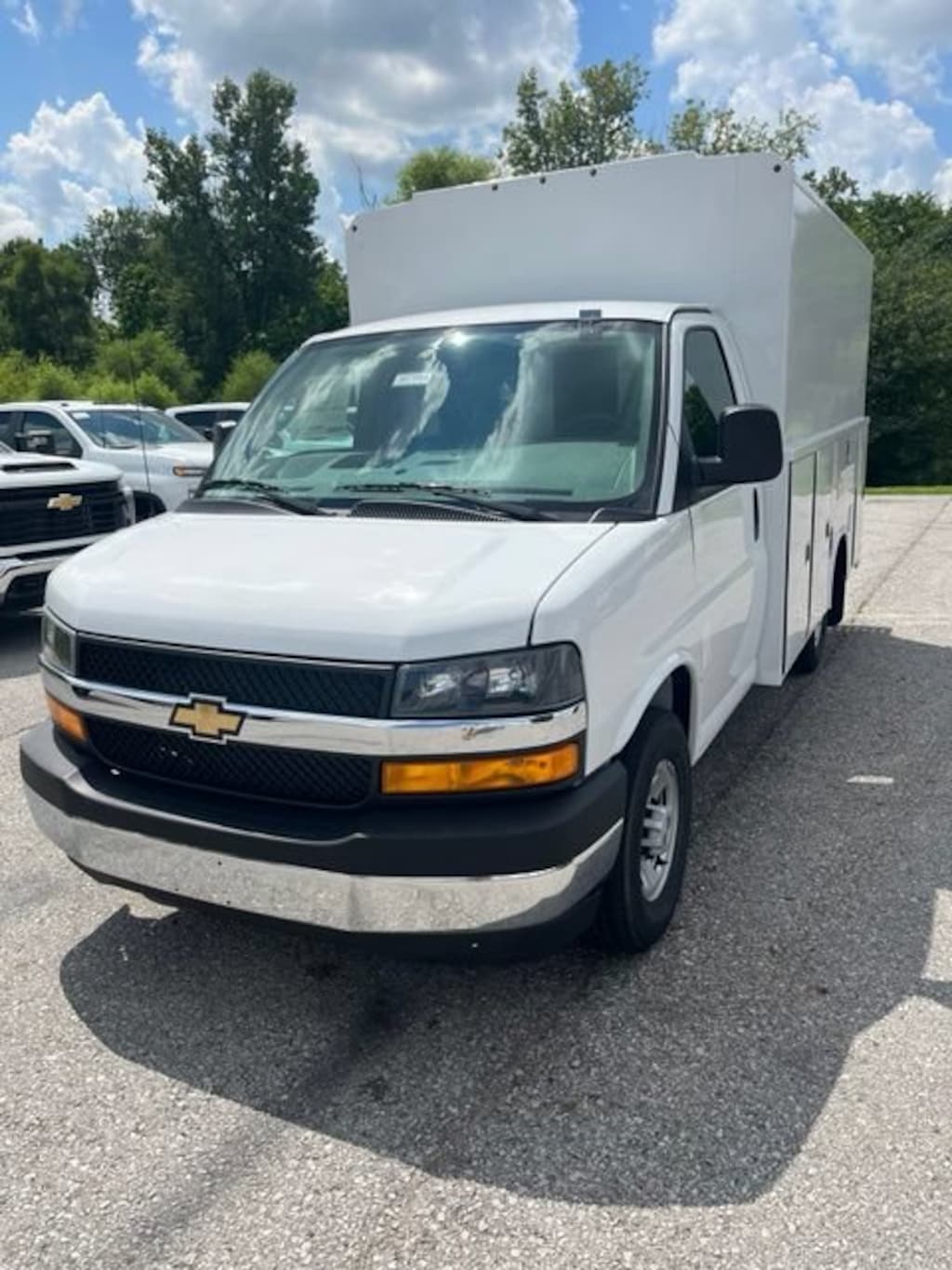 New 2026 Chevrolet Express Cutaway 3500 1WT Cutaway Van
