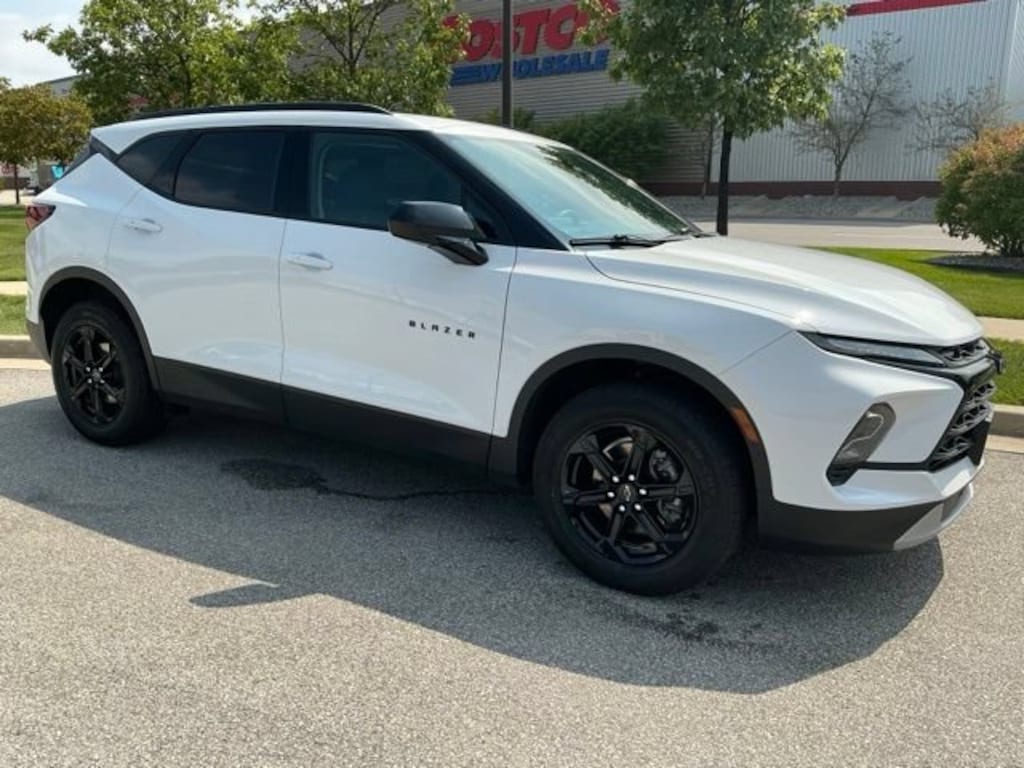 Used 2025 Chevrolet Blazer 2LT SUV