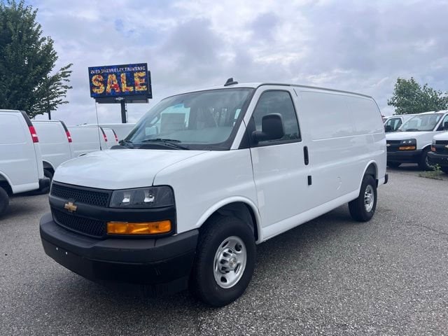 2025 Chevrolet Express Cargo Work Van - Photo 3