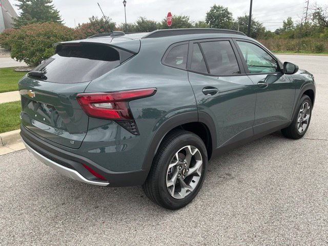 2026 Chevrolet Trax LT - Photo 6