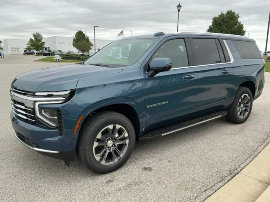 New 2026 Chevrolet Suburban LT SUV