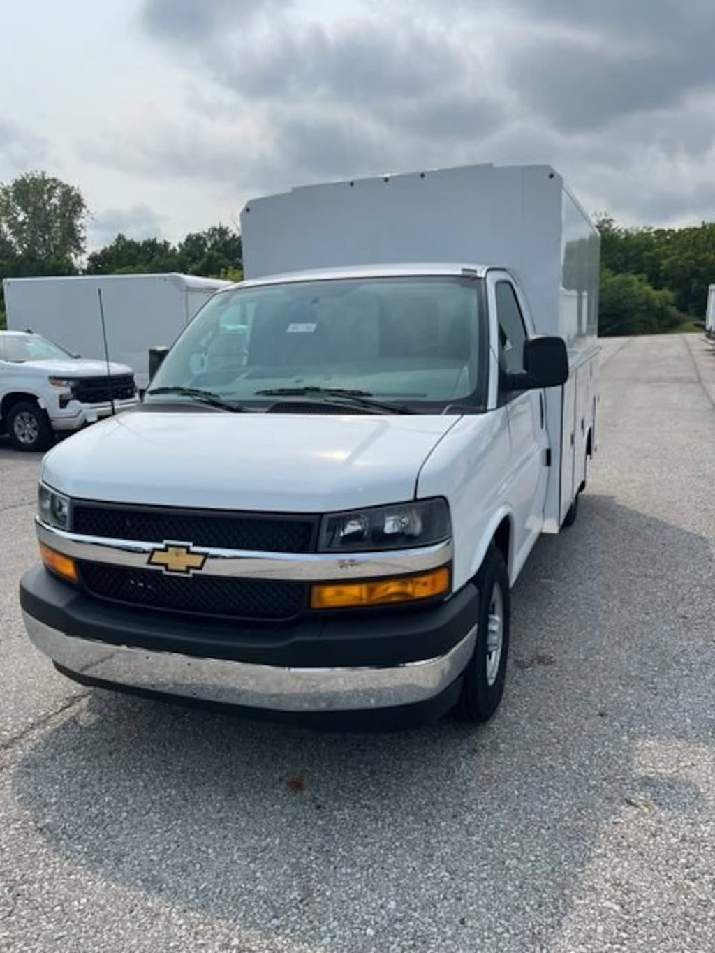 New 2026 Chevrolet Express Cutaway 3500 1WT Cutaway Van