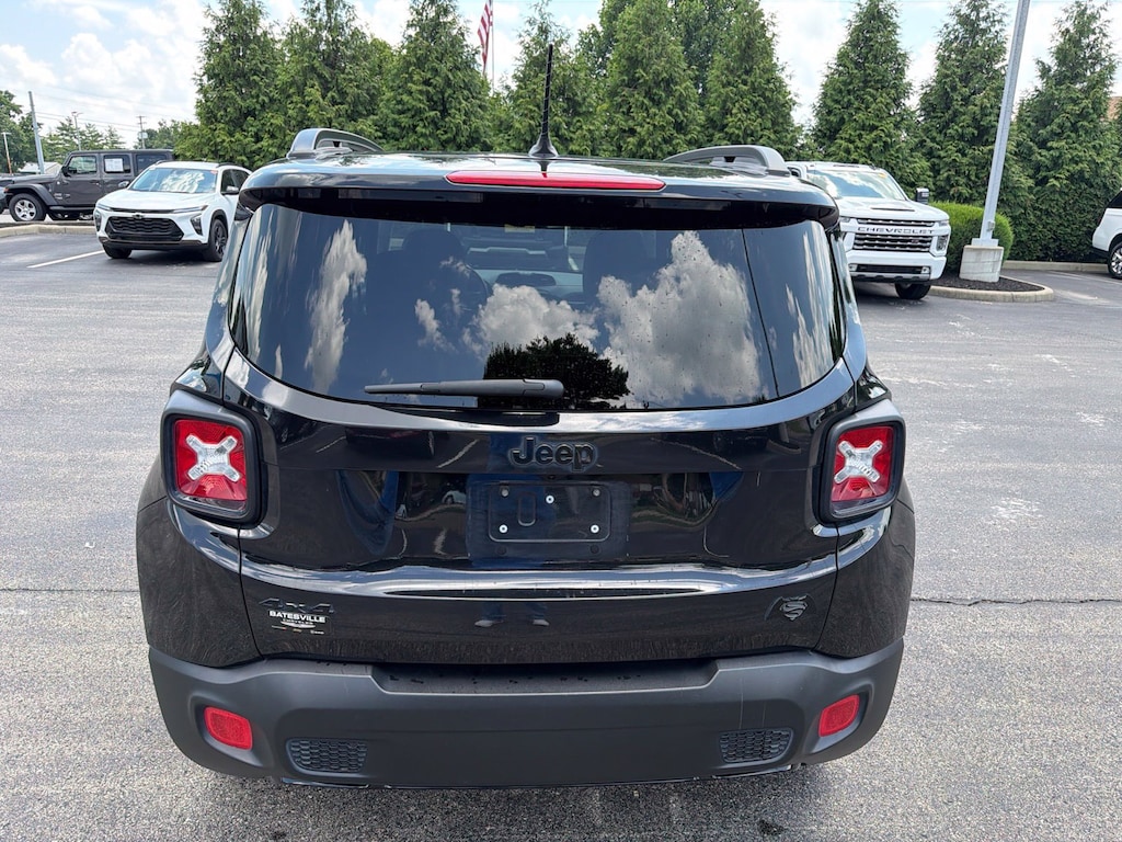 Used 2016 Jeep Renegade Justice SUV