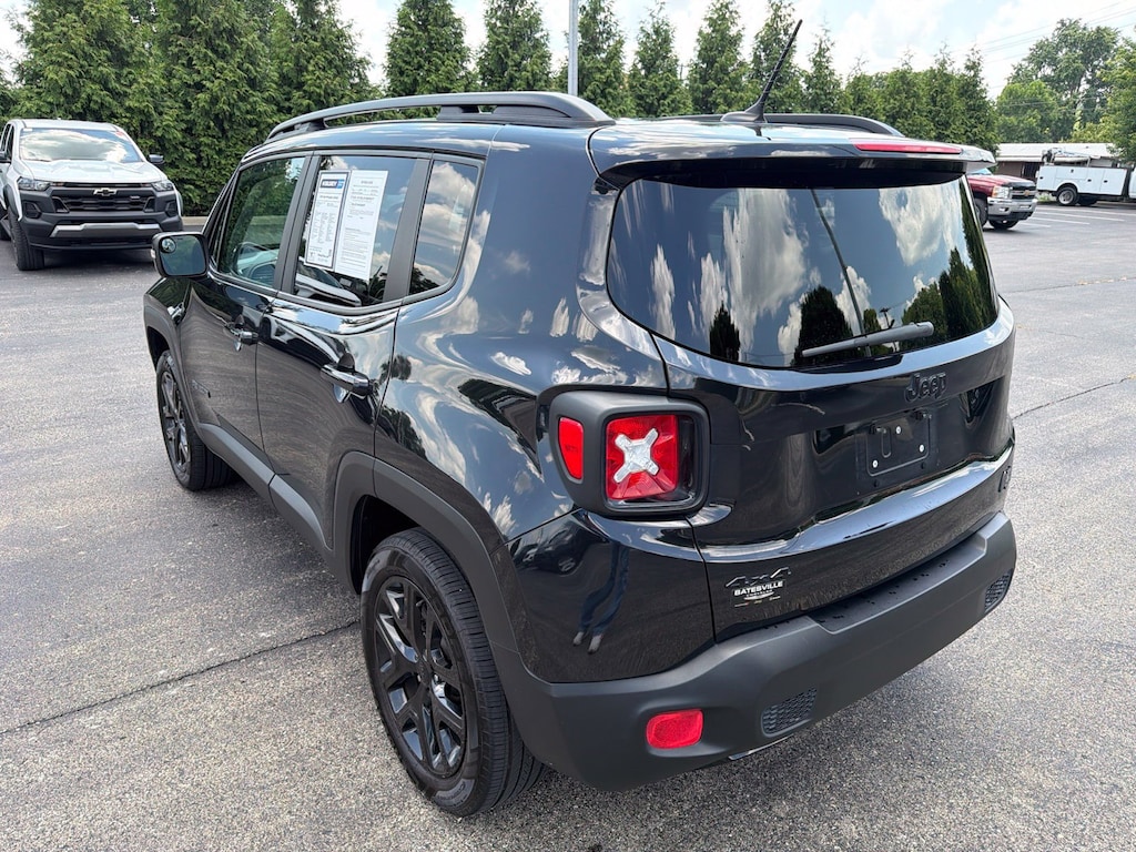 Used 2016 Jeep Renegade Justice SUV