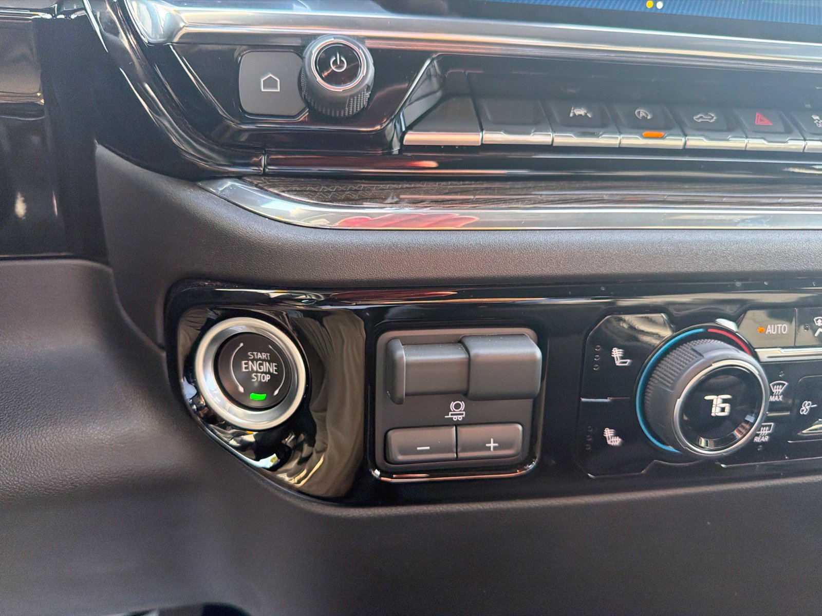 2024 Chevrolet Silverado 1500 RST - Photo 16