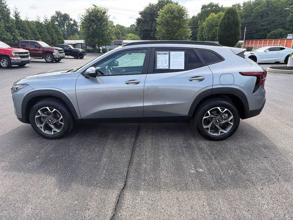 Used 2024 Chevrolet Trax LT SUV