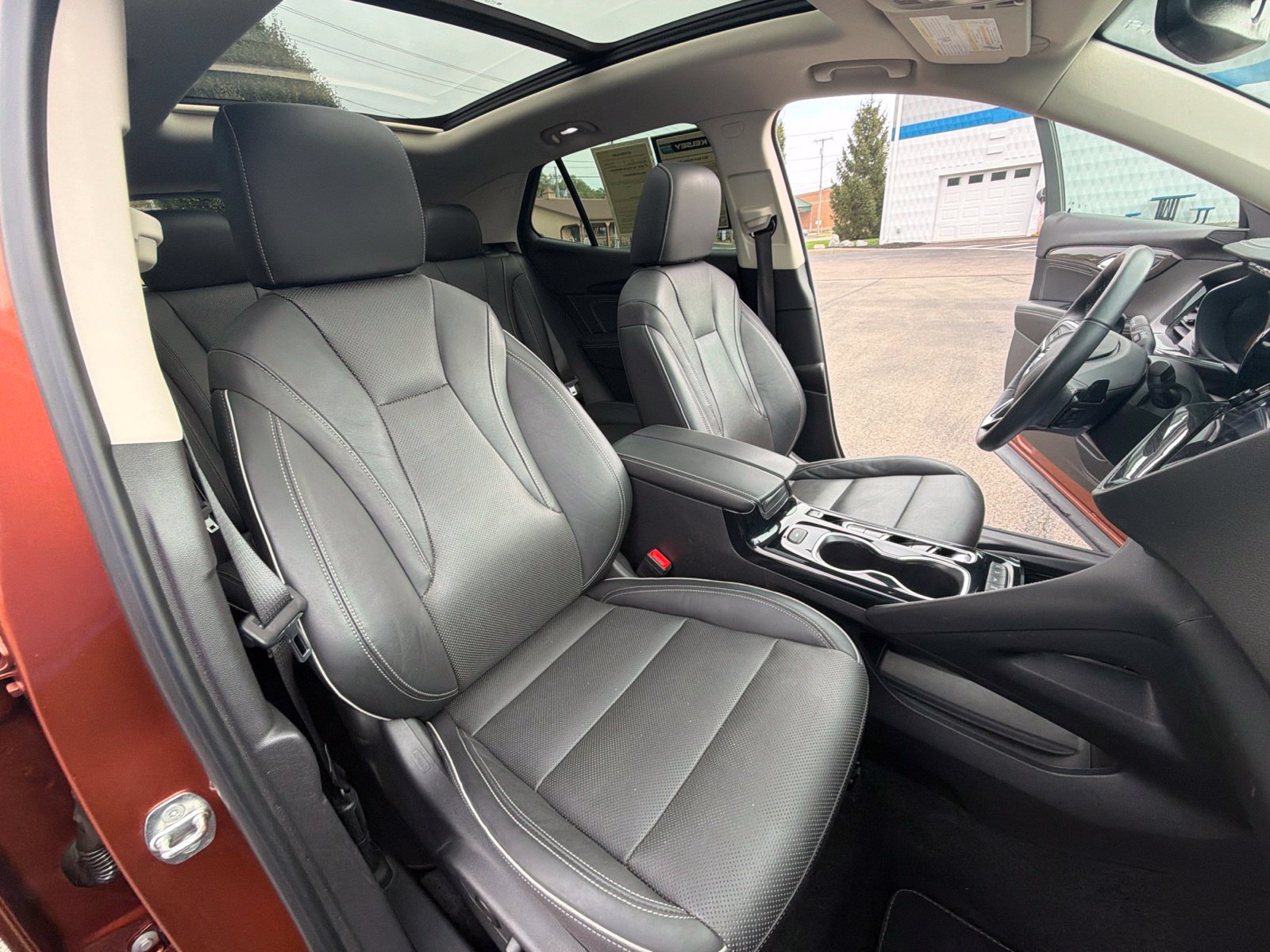 2021 Buick Envision Essence - Photo 25