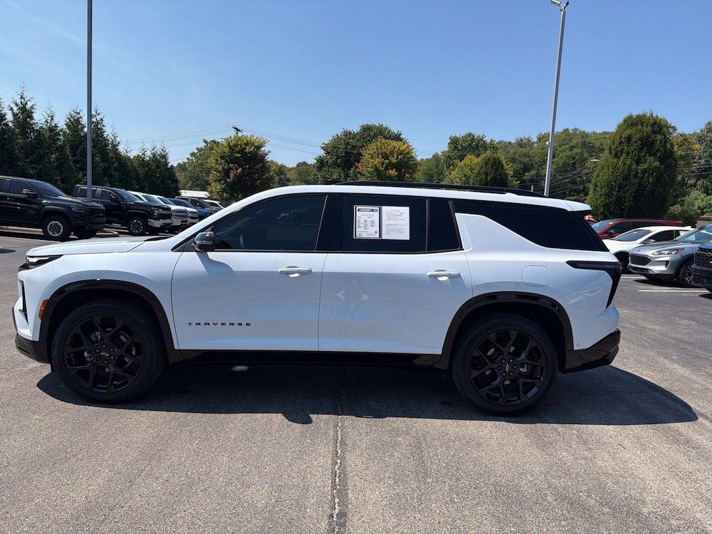 Used 2026 Chevrolet Traverse RS SUV