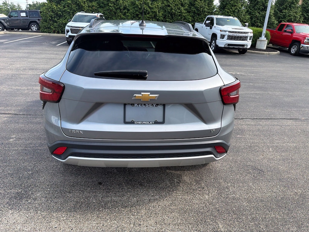 Used 2024 Chevrolet Trax LT SUV
