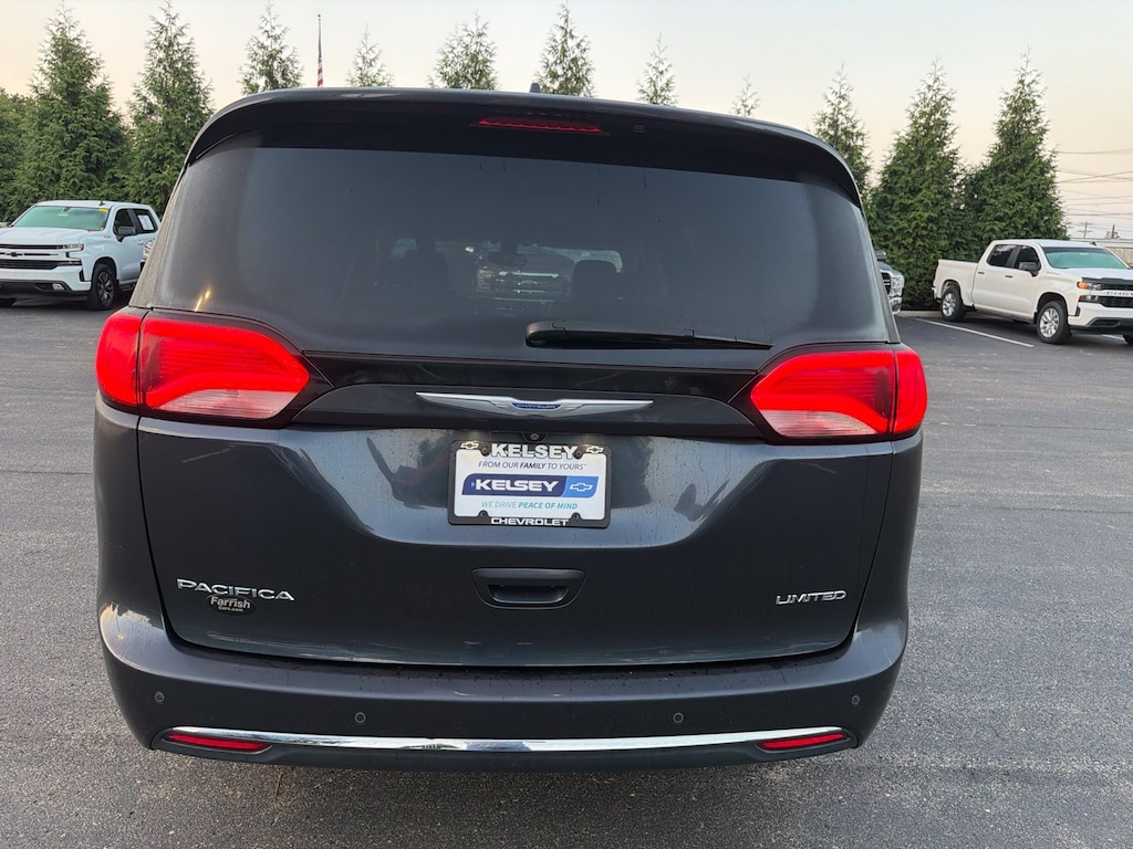 Used 2020 Chrysler Pacifica Limited Van Passenger Van