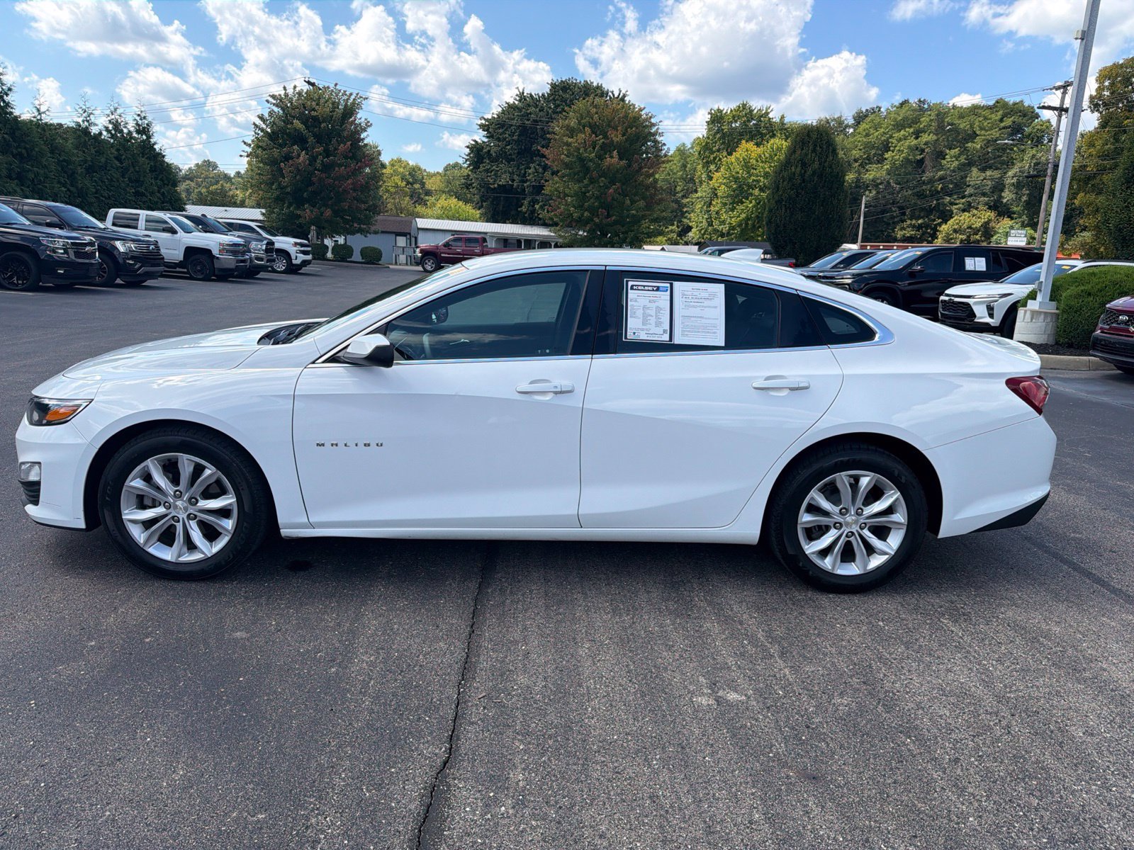 Used 2019 Chevrolet Malibu 1LT with VIN 1G1ZD5ST0KF138453 for sale in Greendale, IN