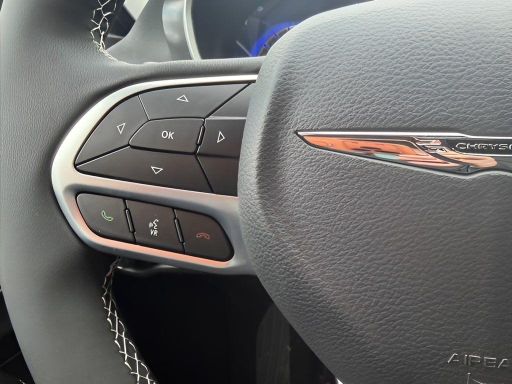 2026 Chrysler Pacifica Select - Photo 28