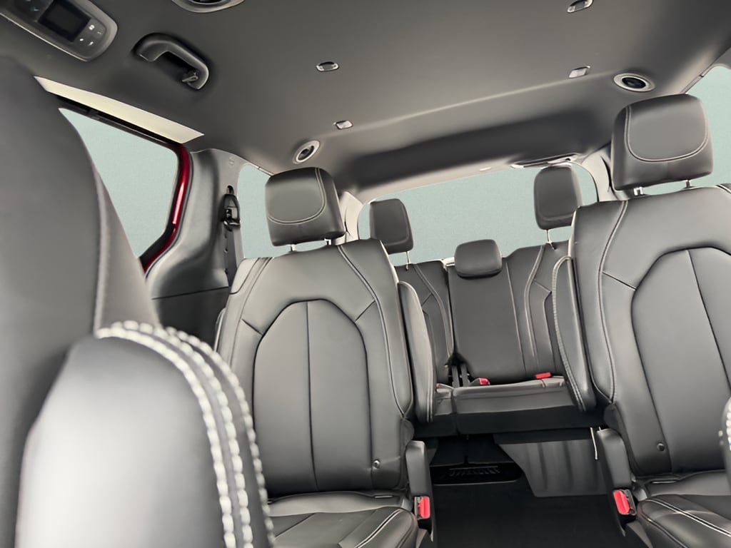 2026 Chrysler Pacifica Select - Photo 30