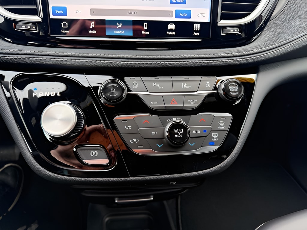 2026 Chrysler Pacifica Select - Photo 21