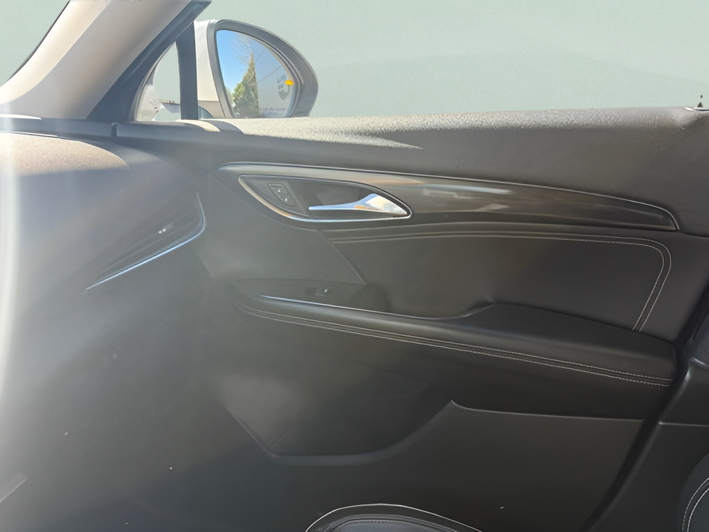 2022 Buick Envision Essence - Photo 19