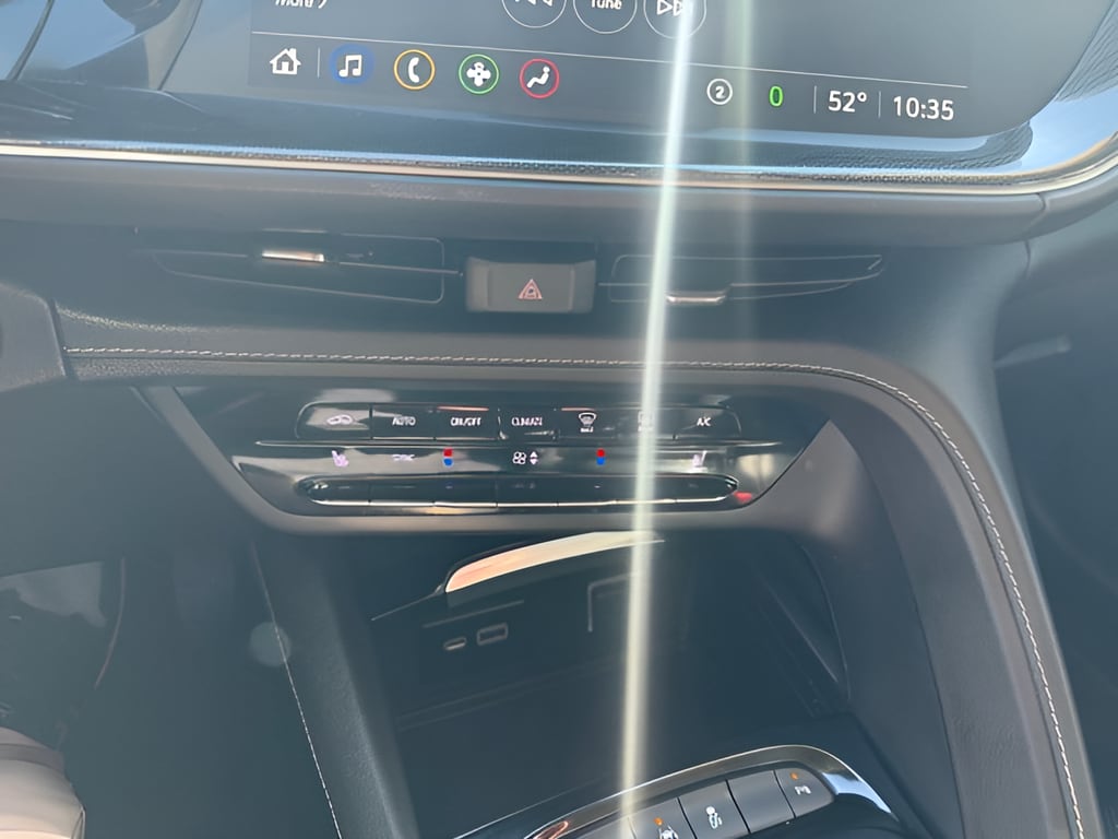 2022 Buick Envision Essence - Photo 23