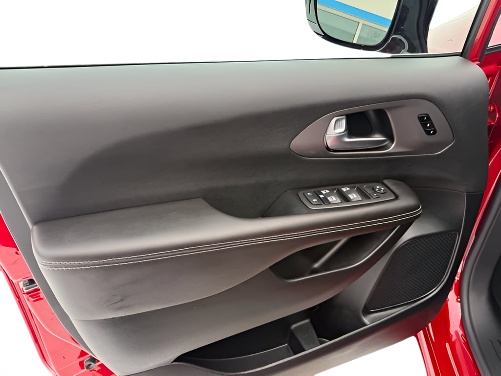 2026 Chrysler Pacifica Select - Photo 14